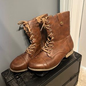 Women’s Side Zip Booties